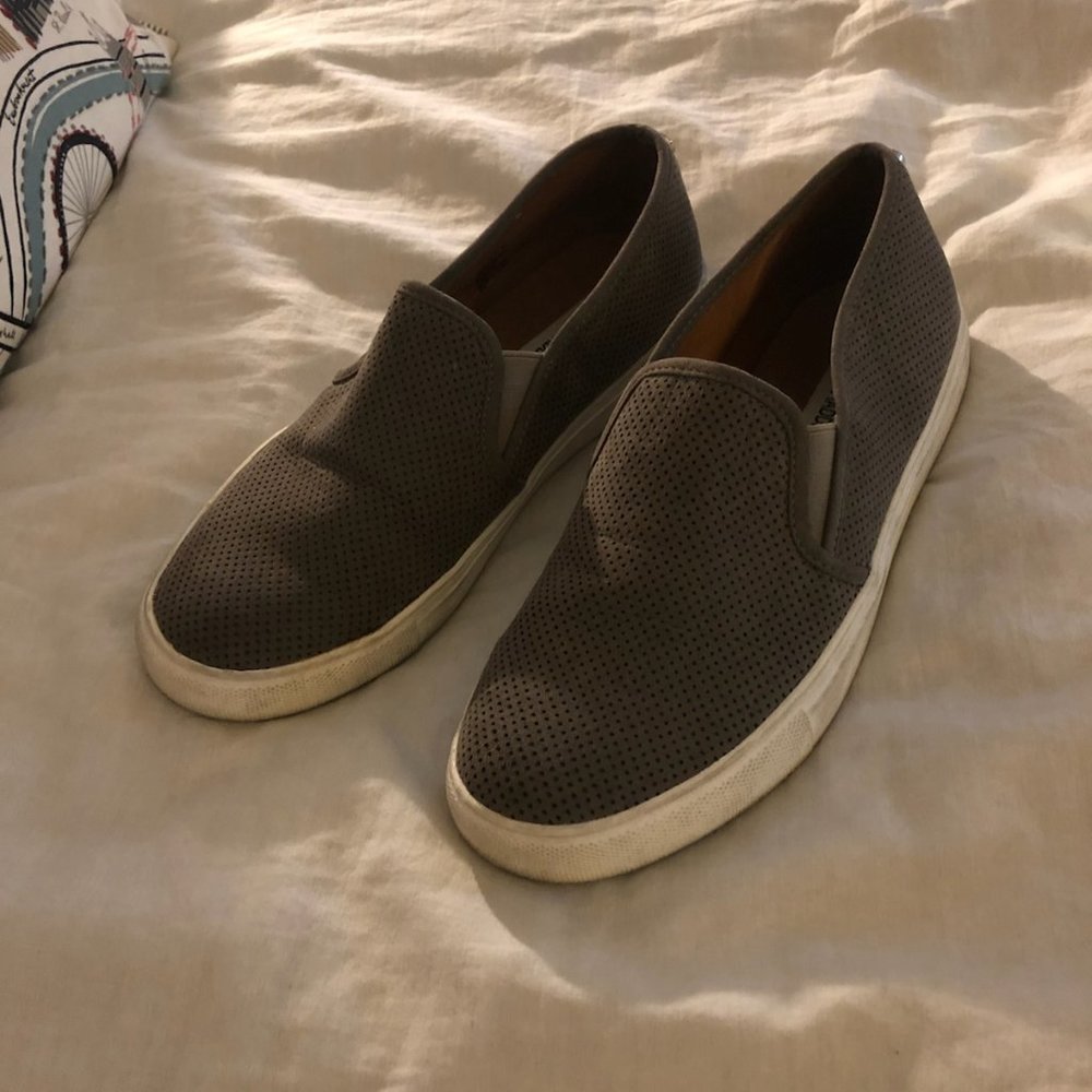 Steve Madden Slip On Sneaker Grey